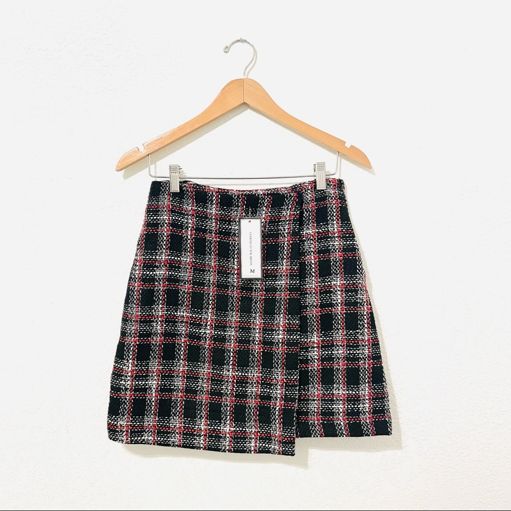 NWT Goodnight Macaroon Black and Red Tweed Mini Skirt High Rise Medium